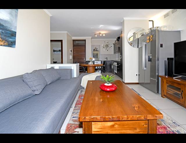 2 BEDROOM APARTMENT FOR SALE IN NORTH RIDING AH